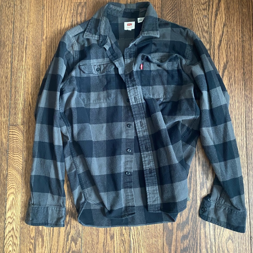Levi’s flannel. Medium